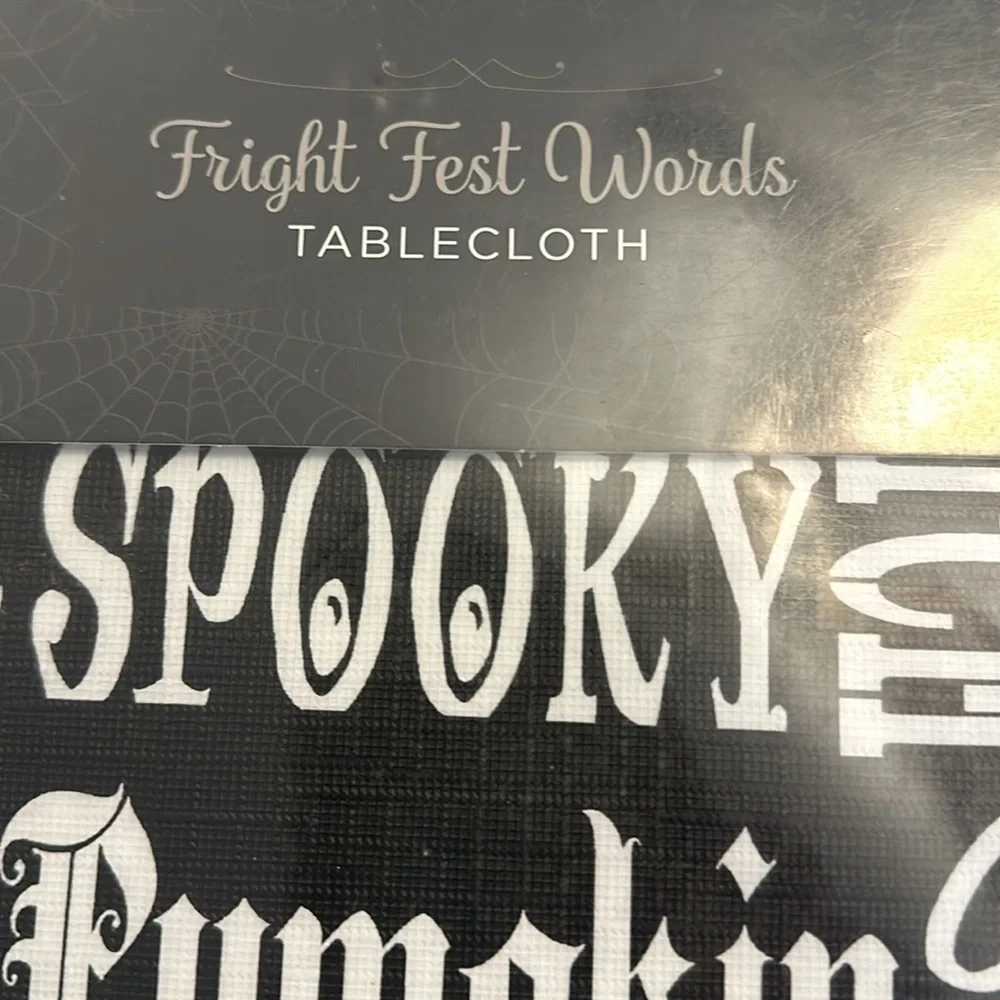 🆕2 Oblong Halloween Tablecloths